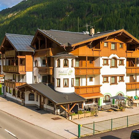 Hotel Zum Gruenen Tor Tux Εξωτερικό φωτογραφία