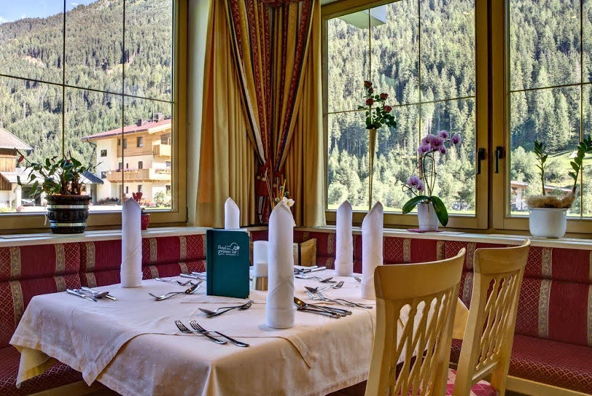 Hotel Zum Gruenen Tor Tux Εξωτερικό φωτογραφία